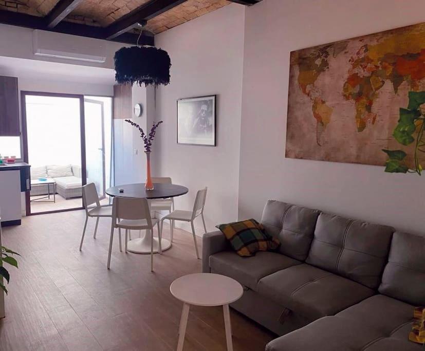 Precioso Piso Junto A La Playa A 30 Mts De Transporte Publico Appartamento *